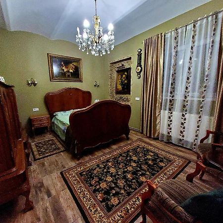 Sissy Vendégház Tîrgu Secuiesc Extérieur photo
