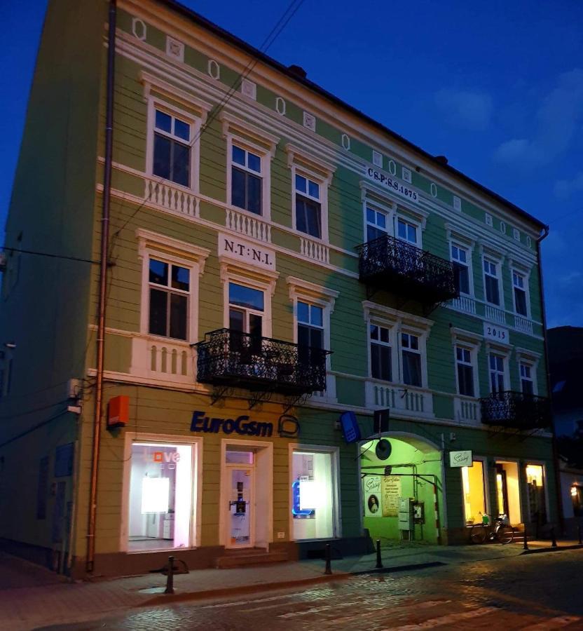 Sissy Vendégház Tîrgu Secuiesc Extérieur photo