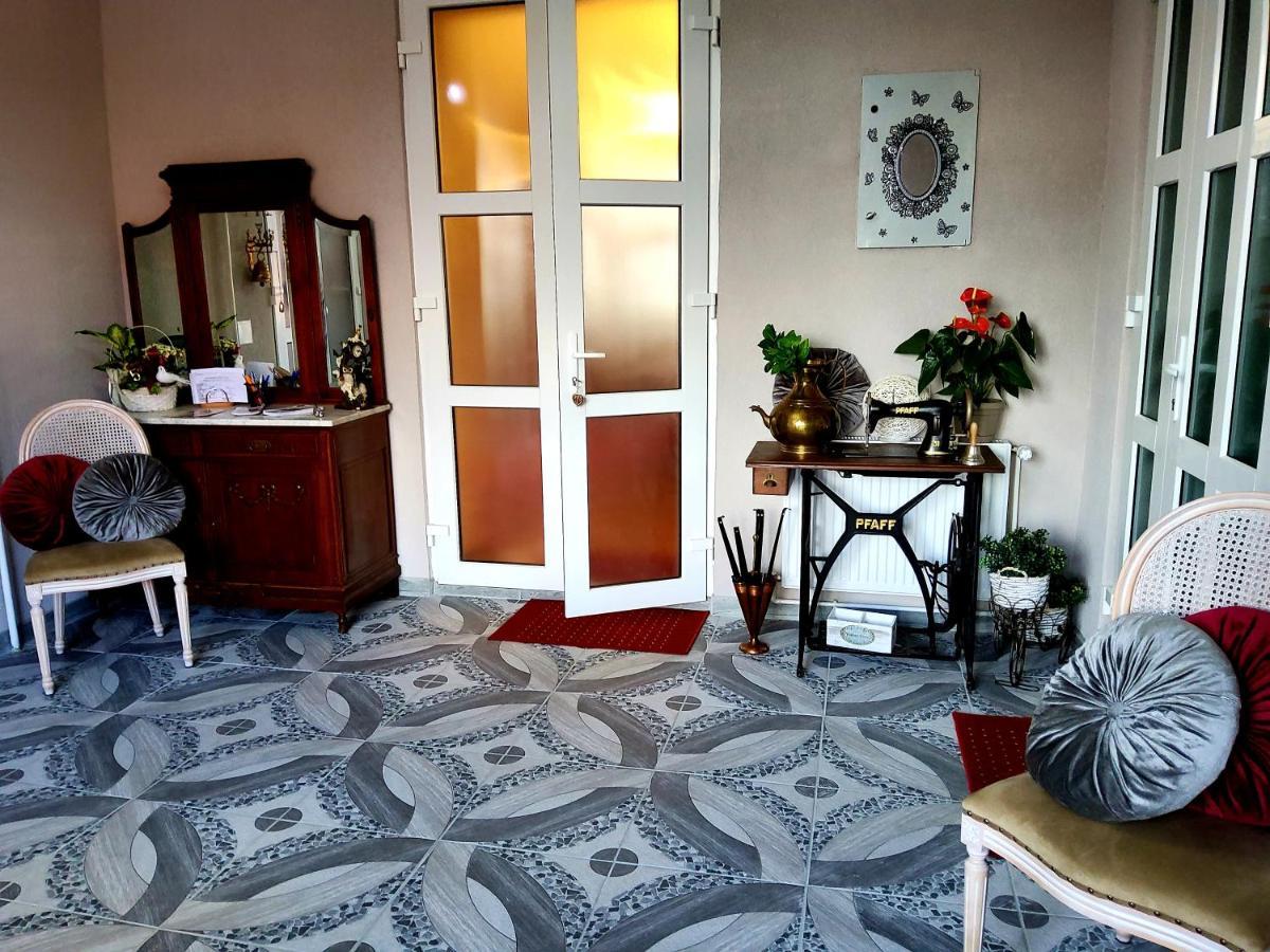 Sissy Vendégház Tîrgu Secuiesc Extérieur photo