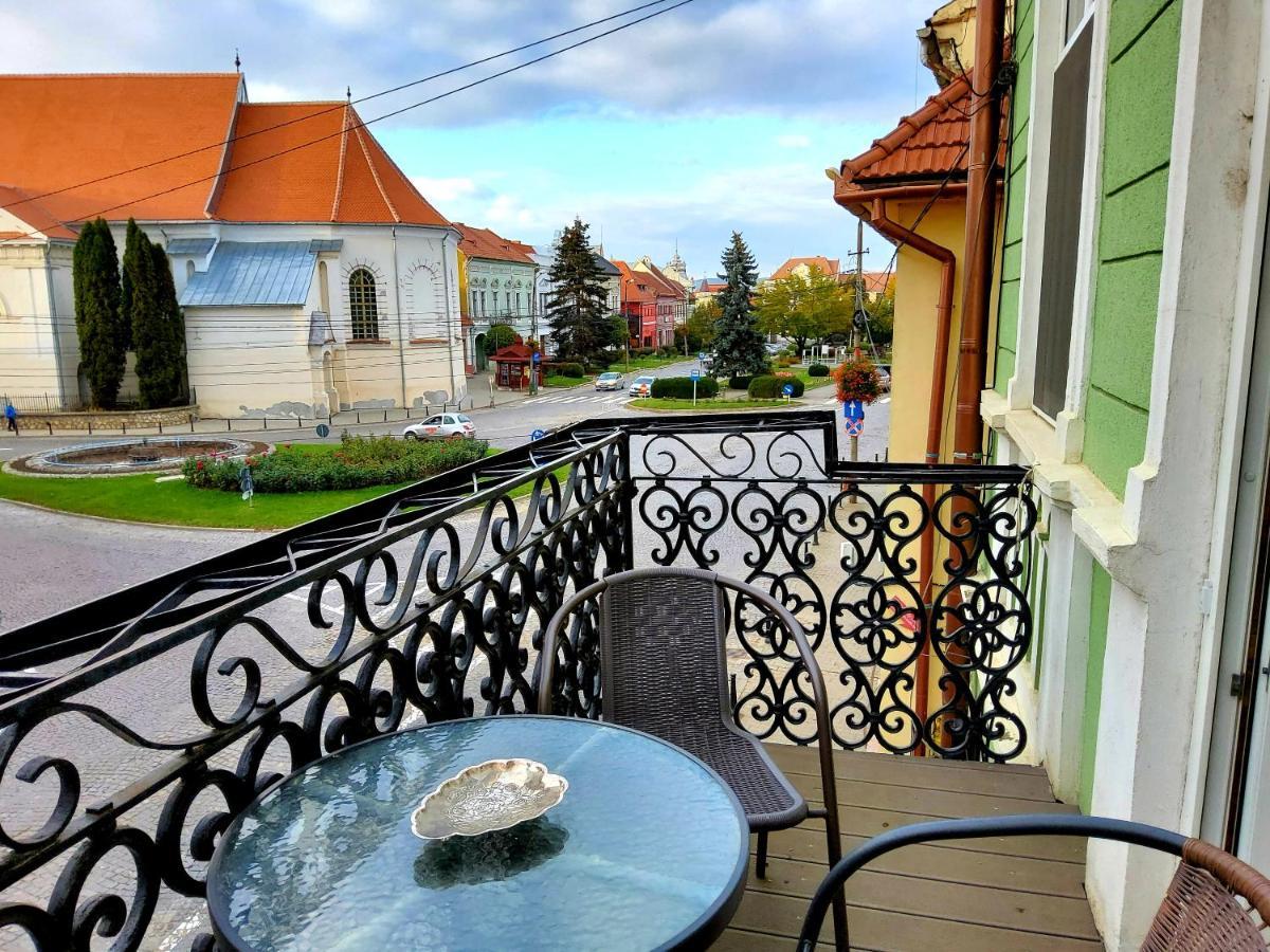 Sissy Vendégház Tîrgu Secuiesc Extérieur photo